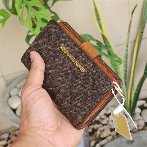 how to tell if a mk wallet is real|michael kors wallet authenticity.